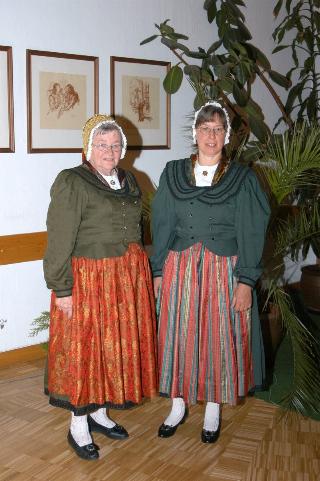 adlergebirge_tracht.jpg (33328 Byte)